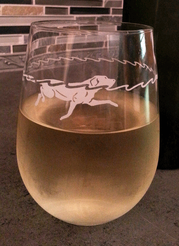 Hard Crystal Swimming Lab Dog Hand Etched 16 oz. Stemless Wine Glass